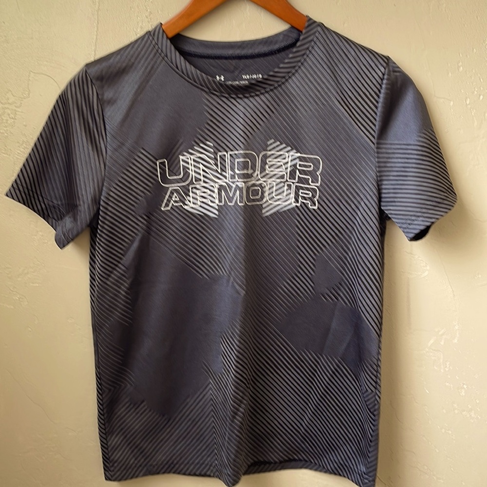 Under Armour Boy shirt